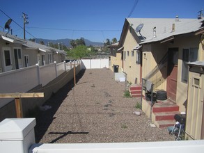 113 S Spring St in Lake Elsinore, CA - Building Photo - Building Photo