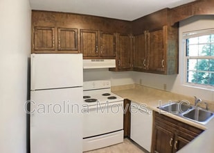 8 Saint Mark Rd in Taylors, SC - Building Photo - Building Photo