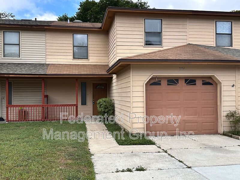 1114 ROMAINE Cir W in Jacksonville, FL - Building Photo