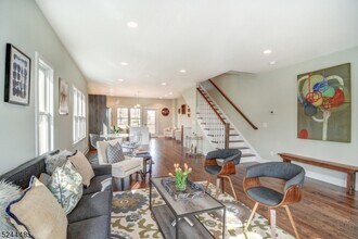 92 Grove St in Montclair, NJ - Building Photo - Building Photo