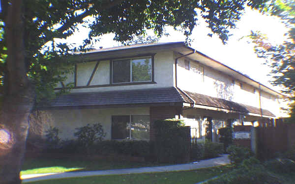 42-46 Bonita St in Arcadia, CA - Foto de edificio - Building Photo