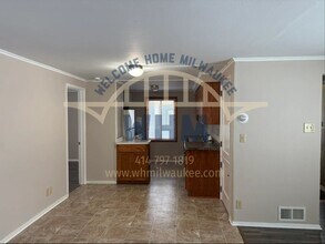 4508 W Crawford Ave in Greenfield, WI - Building Photo - Building Photo