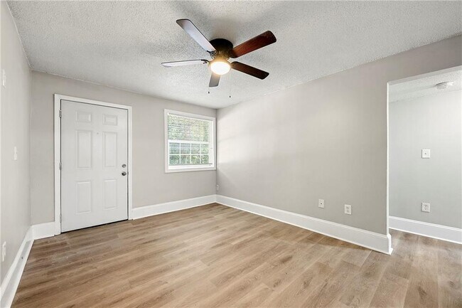 156 Fairfield Pl NW in Atlanta, GA - Building Photo - Building Photo