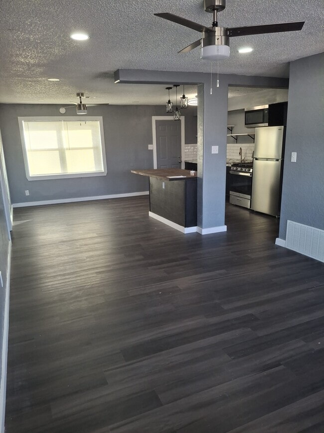 2611 NW 46th Pl in Lawton, OK - Building Photo - Building Photo