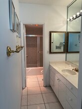 1965 S Ocean Dr, Unit 9k in Hallandale Beach, FL - Building Photo - Building Photo