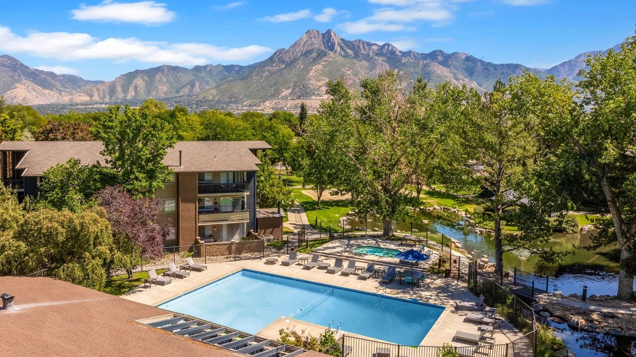 Cobble Creek Apartments in Salt Lake City, UT - Foto de edificio