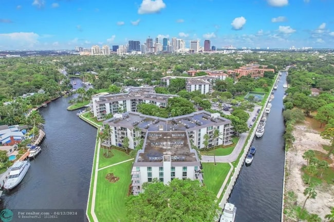 property at 900 River Reach Dr