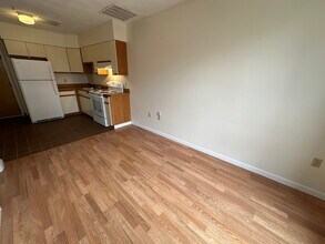 68 Essex St, Unit 7 in Boston, MA - Building Photo - Building Photo