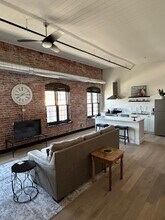 325 Court St in Port Huron, MI - Building Photo - Building Photo