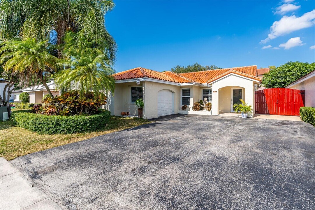 12405 SW 95th Terrace in Miami, FL - Building Photo
