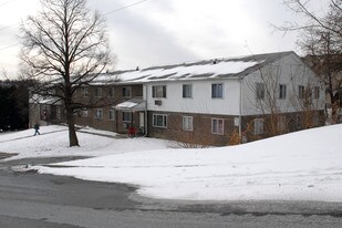 96 Kempton Ave Apartamentos