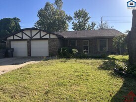 2313 NW 75th St in Lawton, OK - Building Photo