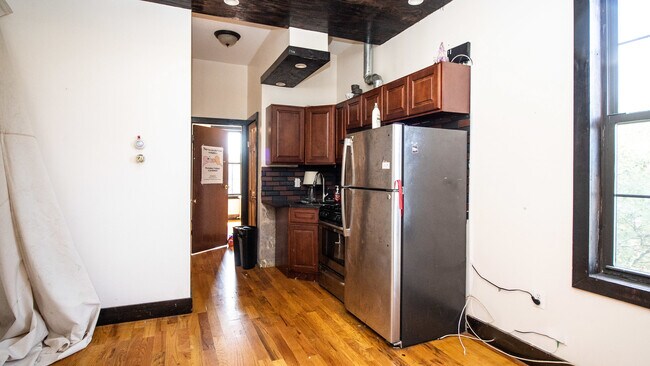 242 Central Ave in Brooklyn, NY - Building Photo - Building Photo
