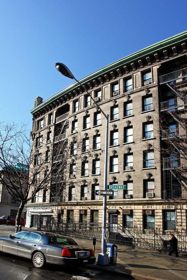 601 West 156th Street in New York, NY - Foto de edificio - Building Photo