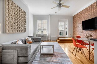 130 W 81st St in New York, NY - Building Photo