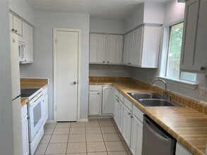 6903 Harpers Dr in Richmond, TX - Building Photo - Building Photo