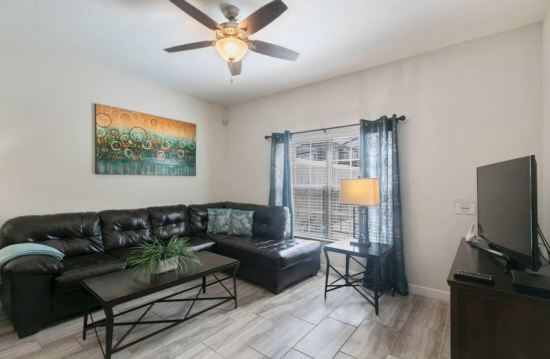 4806 Brier Rose Ln in Kissimmee, FL - Building Photo