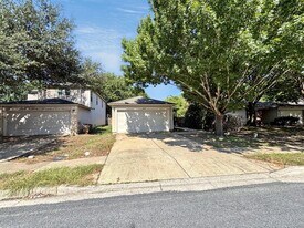 8432 Fall Meadow Ln in Austin, TX - Building Photo
