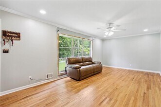 2985 Dodson Dr in East Point, GA - Building Photo - Building Photo