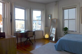 61 Hillside St in Boston, MA - Foto de edificio - Building Photo