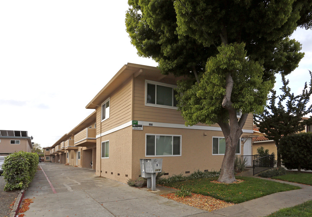 Marymount Place in Santa Clara, CA - Building Photo