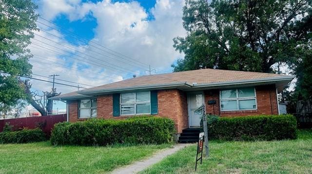 property at 2502 Lakewood Dr