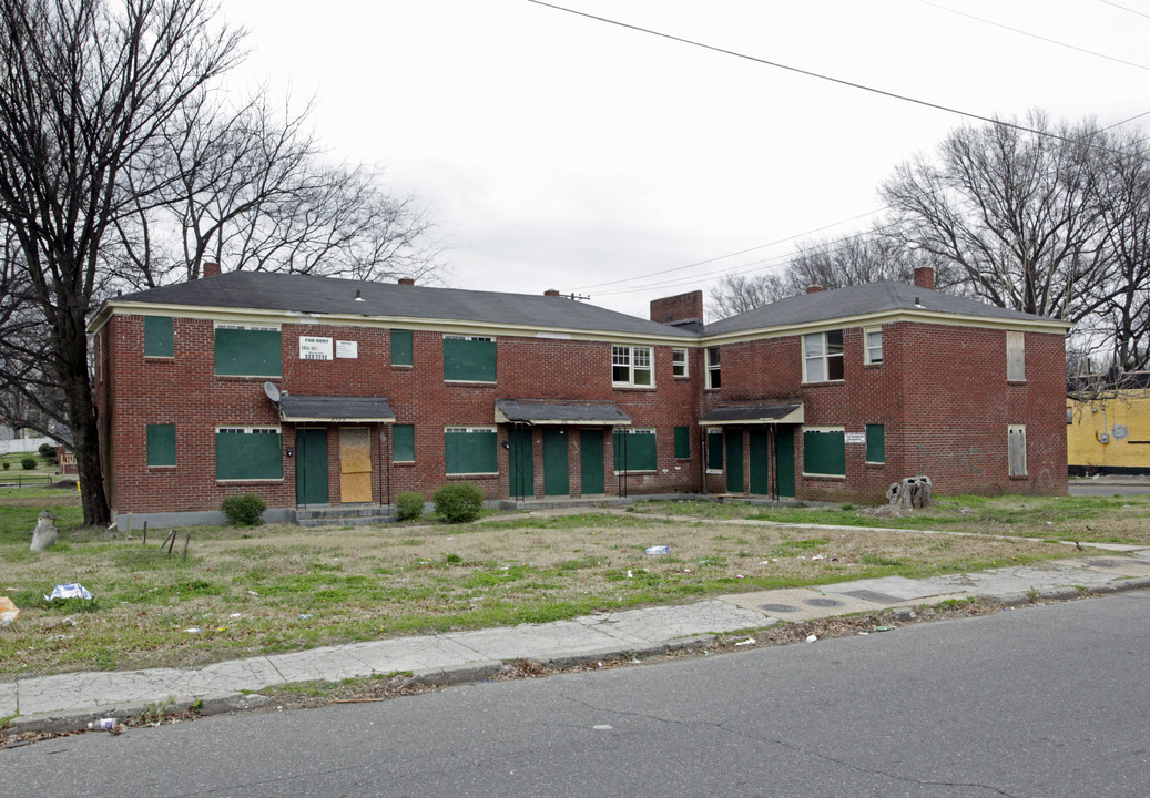 1042 Lauderdale in Memphis, TN - Building Photo