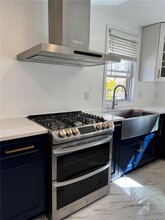 141-16 Linden Blvd in Queens, NY - Building Photo - Building Photo