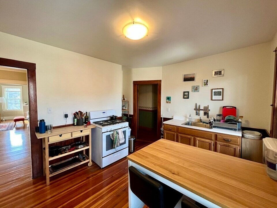 20 Turner St in Boston, MA - Building Photo