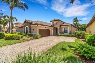 9434 Piacere Way in Naples, FL - Building Photo