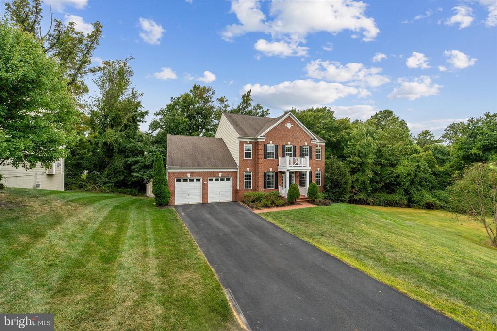 8901 Hargrove Ct in Fairfax, VA - Building Photo