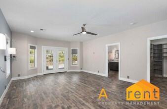 3465 Galls Creek Rd in Gold Hill, OR - Building Photo - Building Photo