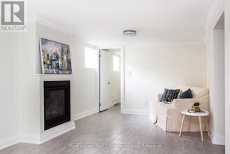 669 Indian Rd in Toronto, ON - Building Photo - Building Photo