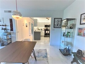 2230 NE 56th Pl in Fort Lauderdale, FL - Building Photo