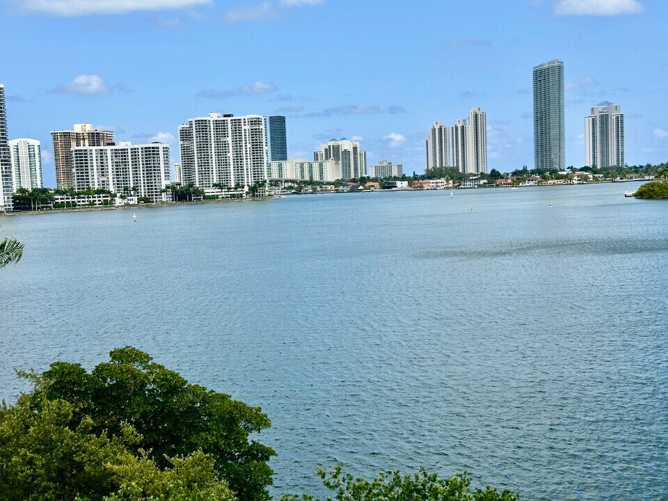 3255 NE 184th St, Unit 12507 in Aventura, FL - Foto de edificio