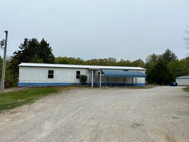 55 State Rte Y in Jonesburg, MO - Building Photo - Building Photo