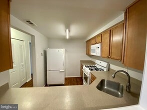 2570 Riva Rd-Unit -21C in Annapolis, MD - Building Photo - Building Photo