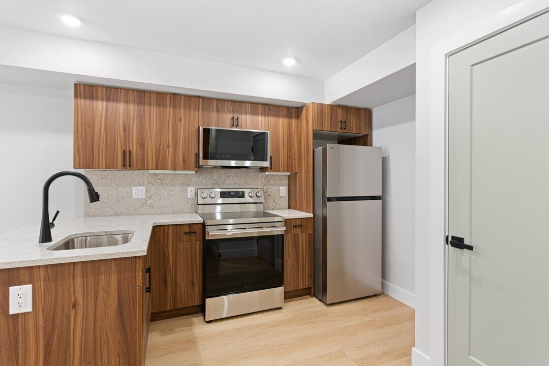 118 E Huntingdon St in Philadelphia, PA - Building Photo