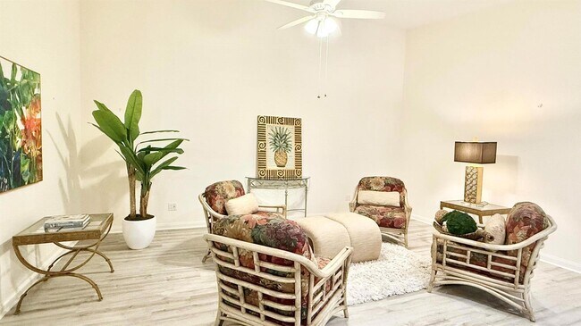 2861 Livingston Ln in West Palm Beach, FL - Building Photo - Building Photo