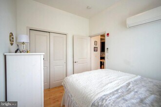 427 Monroe St in Philadelphia, PA - Building Photo - Building Photo