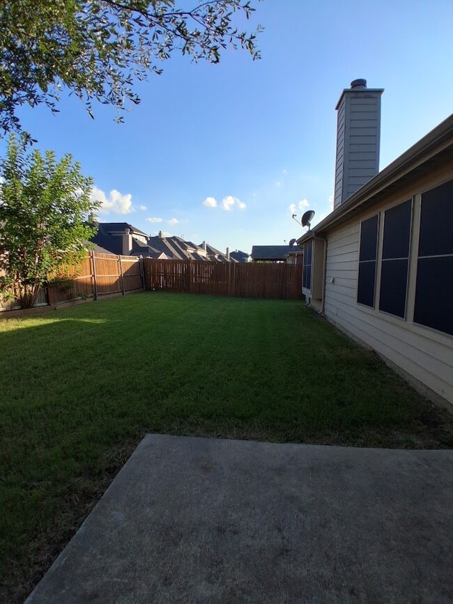 2915 Albares in Grand Prairie, TX - Building Photo - Building Photo
