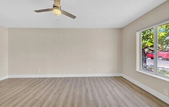 105 Laurel St in Vacaville, CA - Building Photo - Building Photo