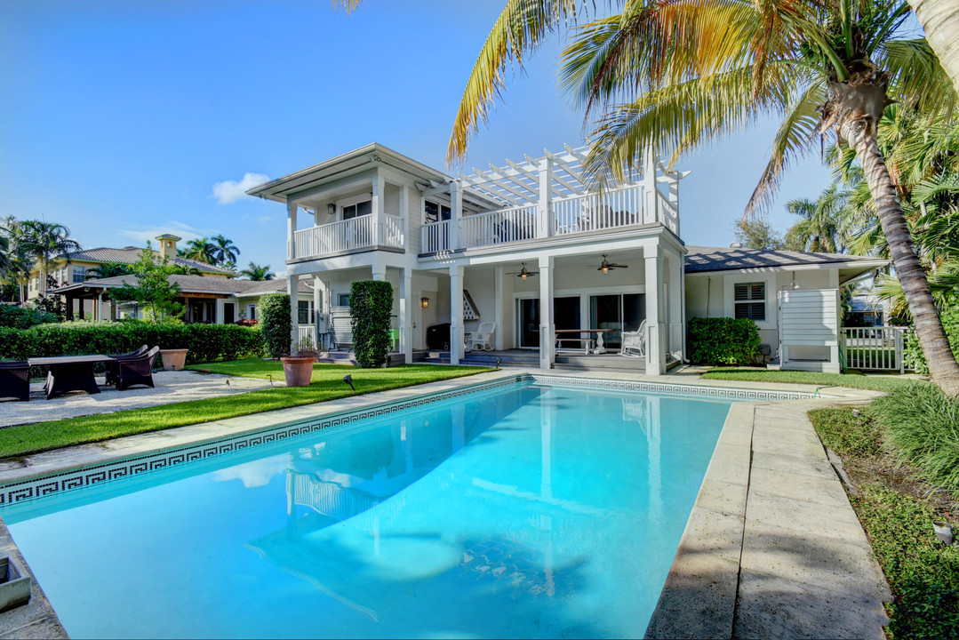 1110 Seaspray Ave in Delray Beach, FL - Building Photo