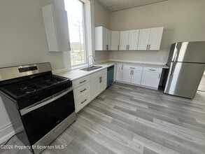 802 Main St in Peckville, PA - Building Photo - Building Photo