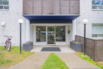 White Plains Manor in Calgary, AB - Building Photo - Interior Photo