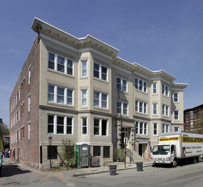 80 - 82 Ivy St in Brookline, MA - Foto de edificio - Building Photo