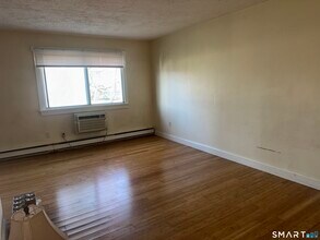 250 N Bishop Ave in Bridgeport, CT - Building Photo - Building Photo