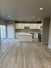 7622 McDougal Ave NE in Moses Lake, WA - Building Photo - Building Photo