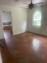 1221 Old Evadale Rd in Silsbee, TX - Building Photo - Building Photo