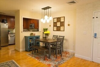 318 Rindge Ave in Cambridge, MA - Building Photo - Building Photo